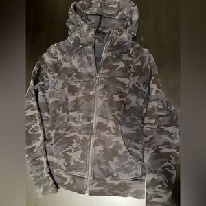 LULULEMON SCUBA HOODIE CAMO